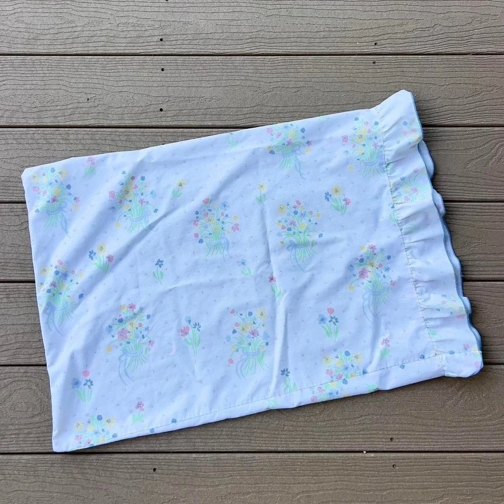 Vintage Utica Pillowcase White Flower Bouquet With Ruffle Coquette Cottagecore